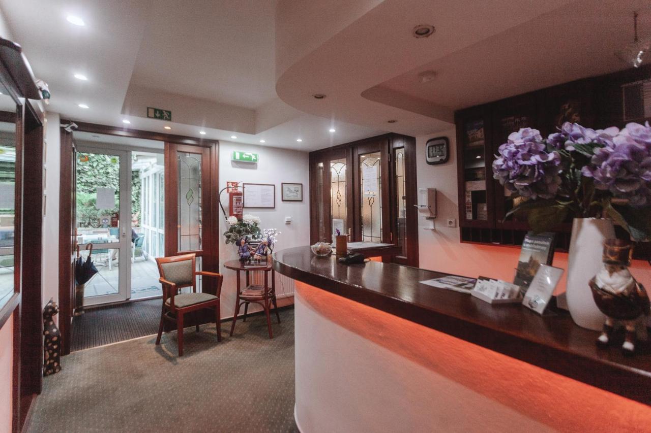 Hotel Peko Прага Екстер'єр фото